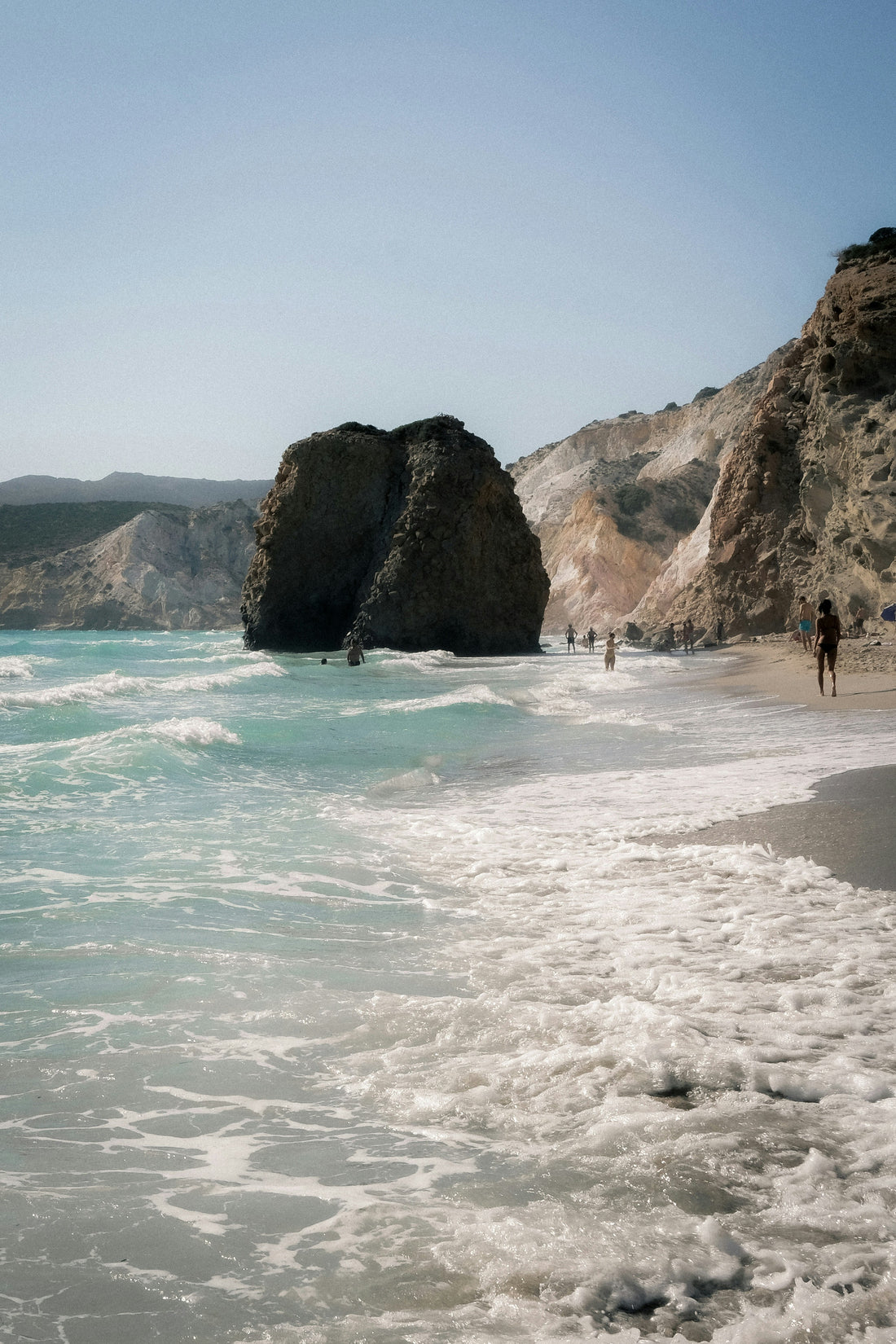 Entre Islas y Sueños: El Eterno Verano que dio vida a Santorini